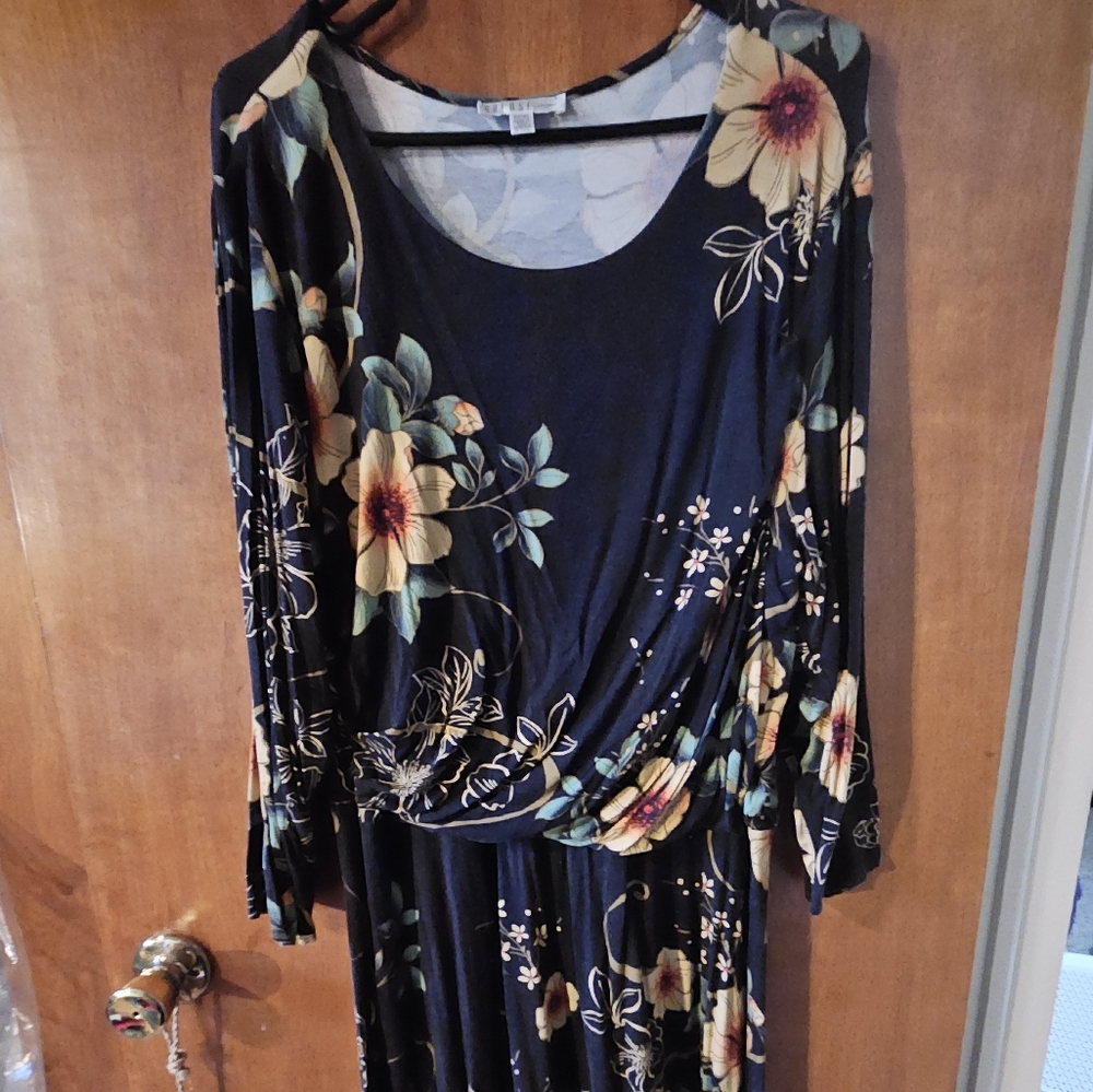 Spense 2x Jersey Style Black Floral Dress